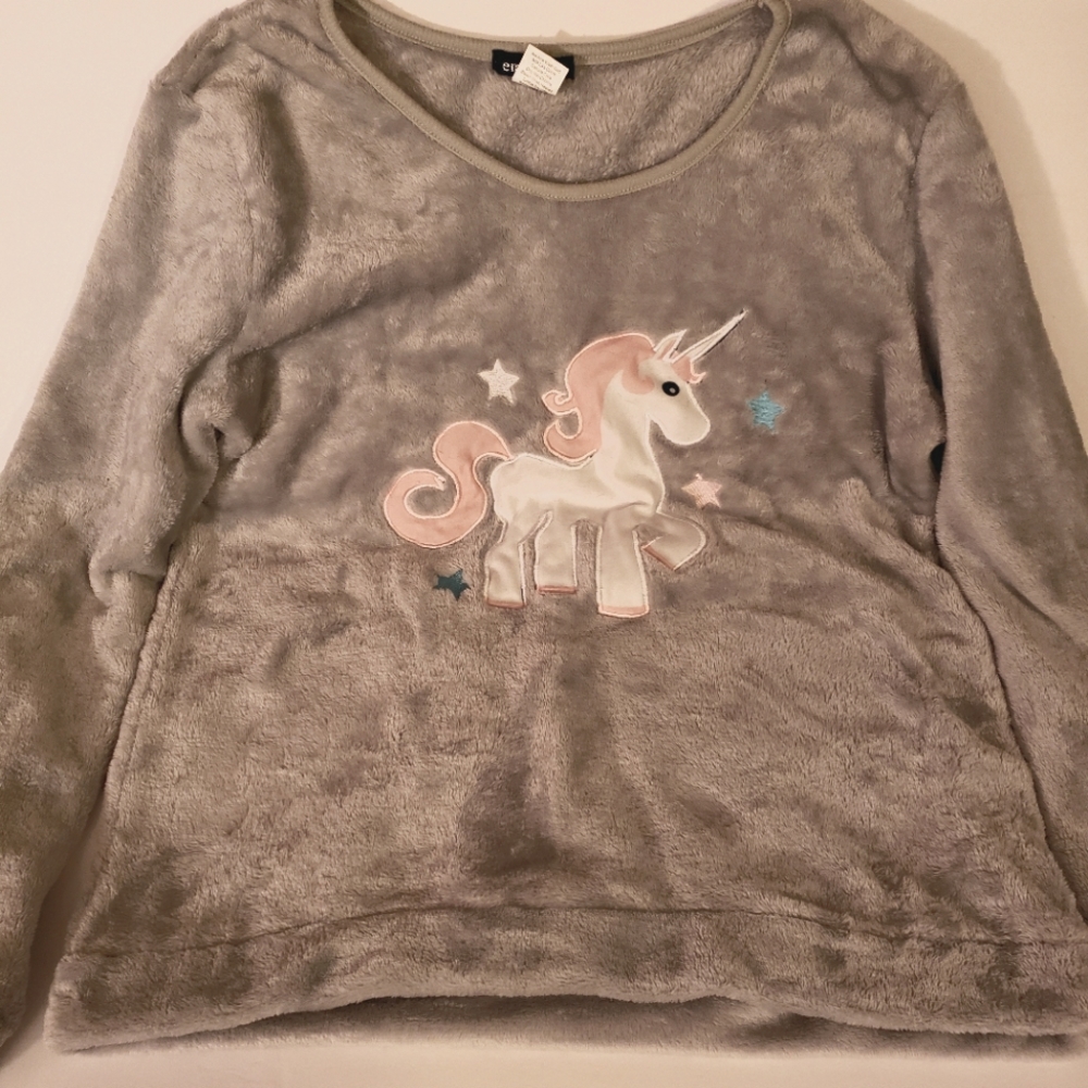 Gray em and Alfie fleece sweater